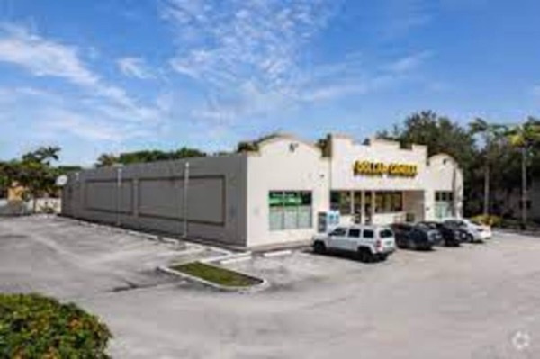 Northeast 125th Street 401, Northeast 125th Street 401, Miami, FL 33161 — office space for rent, photo 6