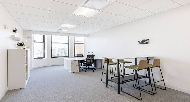 Rent office 1468 W 9th Street_4-1