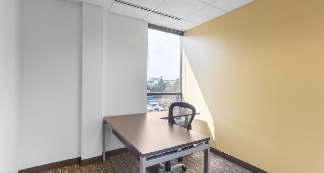 Rent office 1545 Crossways Blvd., Suite 250_3-1