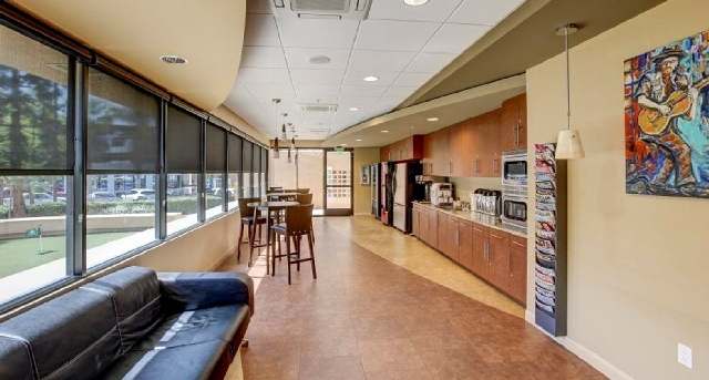 Sewa pejabat 155 North Riverview Drive_5-1