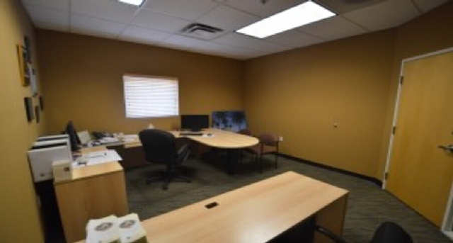 Sewa pejabat 15 W Ray Rd, 6909_3-1