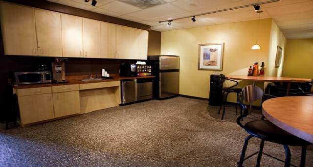 16633 North Dallas Parkway, 16633 North Dallas Parkway, Dallas, TX 75001 — office space for rent, photo 4
