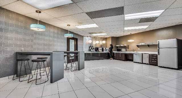 Rent office 1701 W. Northwest Hwy, Suite 100, Grapevine, Texas_2-1