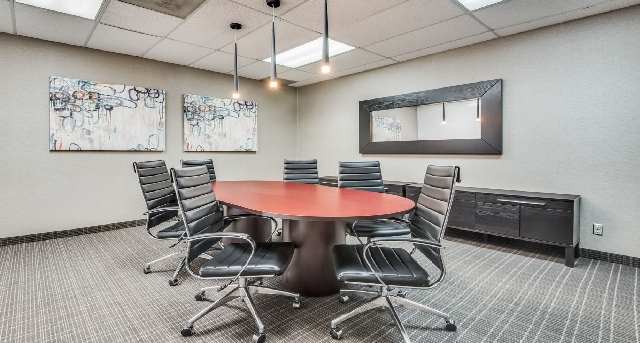 Rent office 1701 W Northwest Hwy_4-1