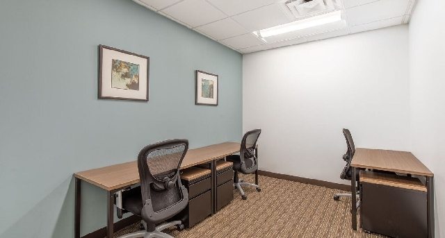 مكتب للايجار1775 Parker Road Building C_4-1