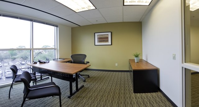 Rent office 1800 Pembrook Drive_3-1