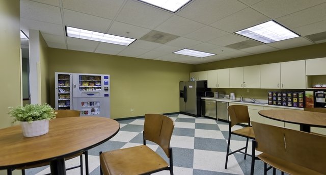 Rent office 1800 Pembrook Drive_4-1