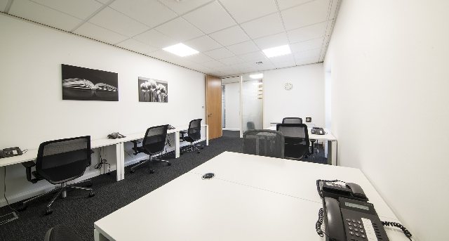 Kiadó irodák Jinghope 1 Emperor Way, Exeter Business Park_3-1