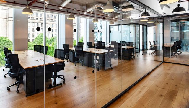Rent office 1 St Peter's Square