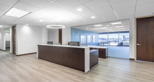 Rent office 2000 East Lamar Boulevard_2-1