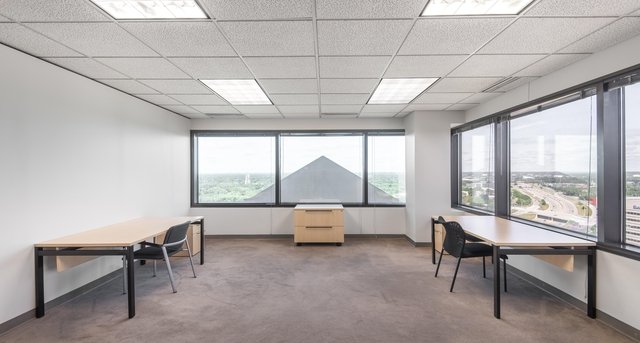 Rent office 2000 Town Center_3-1