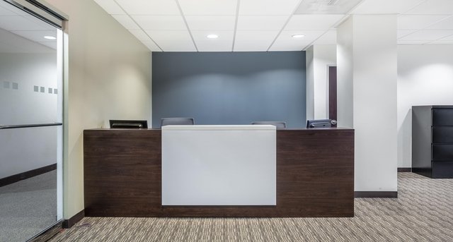 Alquiler oficinas 200 Continental Drive_2-1