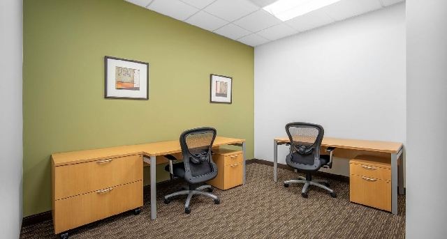Rent office 20130 Lakeview Center Plaza, Suite 400_2-1