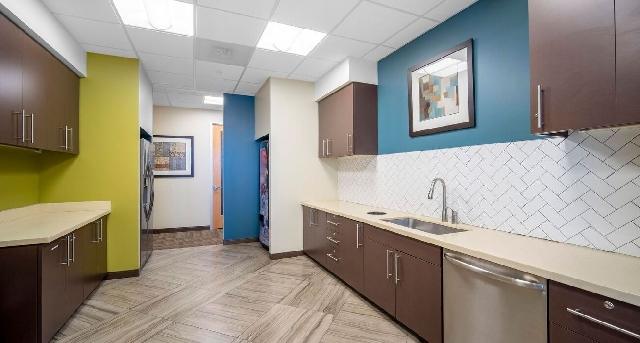 Rent office 20130 Lakeview Center Plaza, Suite 400_3-1