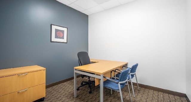 Rent office 20130 Lakeview Center Plaza, Suite 400_5-1