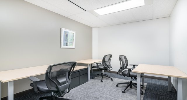 Cнять офис 201 Portage Avenue_5-1