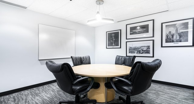 Cнять офис 201 Portage Avenue_6-1