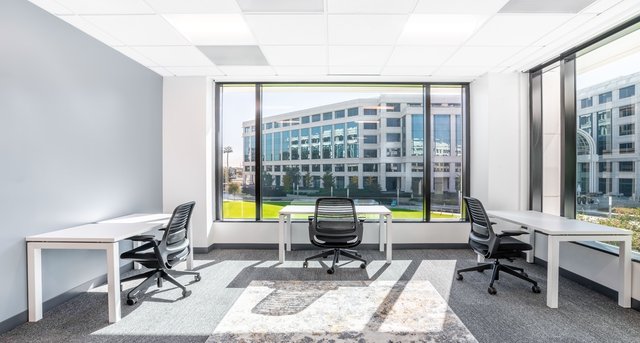 Rent office 2450 Colorado Avenue_5-1