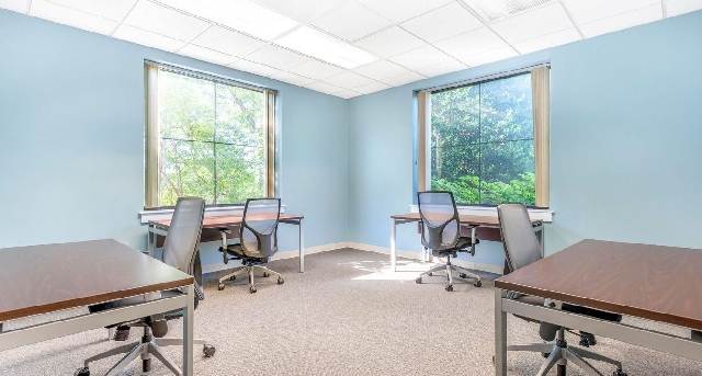 2500 Regency Parkway_6 임대 사무실-1