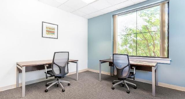 2500 Regency Parkway_8 임대 사무실-1