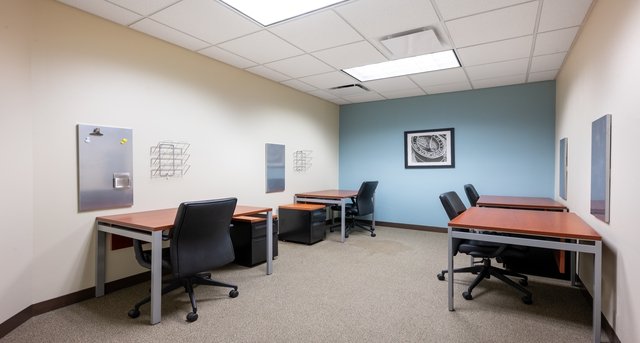 Rent office 250 East Wisconsin Avenue_6-1