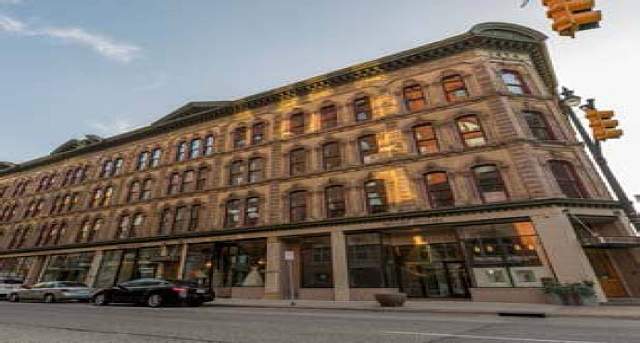 Rent office 250 Monroe Avenue NW_2-1