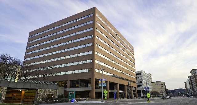 Rent office 250 Monroe Avenue NW_6-1