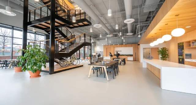 2550 Pacific Avenue, 2550 Pacific Avenue, Dallas, TX 75226 — office space for rent, photo 2