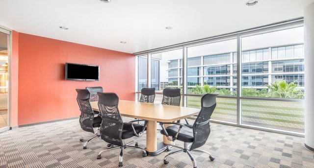 Cнять офис 2600 South Shore Boulevard_7-1