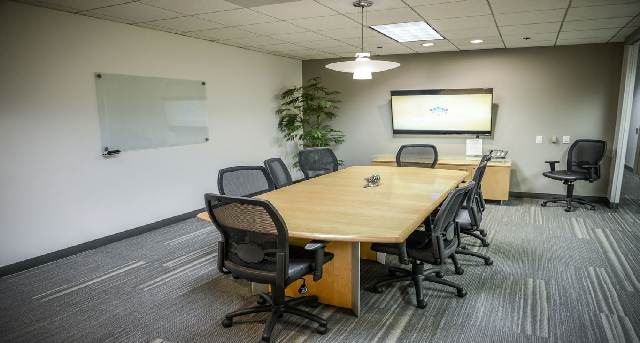Cнять офис 2600 W Olive Ave, 5th Floor_1-1