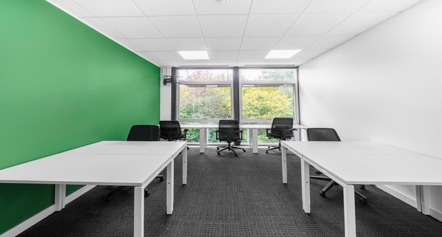 Sewa pejabat 26 Kings Hill Avenue_5-1