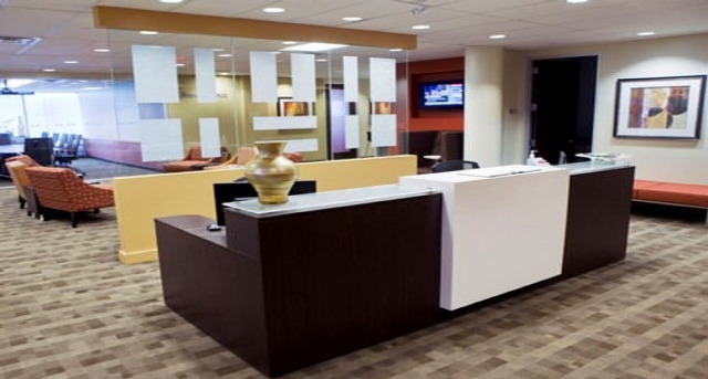 مكتب للايجار2 County Court Blvd., Suite 400_3-1
