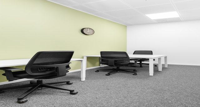 2 Guildford Business Park, Guildford Business Park Road, Guildford, Surrey GU2 8XG — office space for rent, photo 6