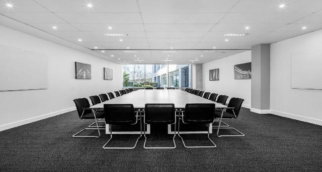 3000 Hillswood Drive, Hillswood Business Park, 3000 Hillswood Drive, Hillswood Business Park, Chertsey KT16 0RS — office space for rent, photo 11