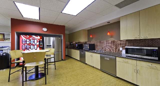 301 McCullough Drive, 301 McCullough Drive, Charlotte, NC 28262 — office space for rent, photo 8