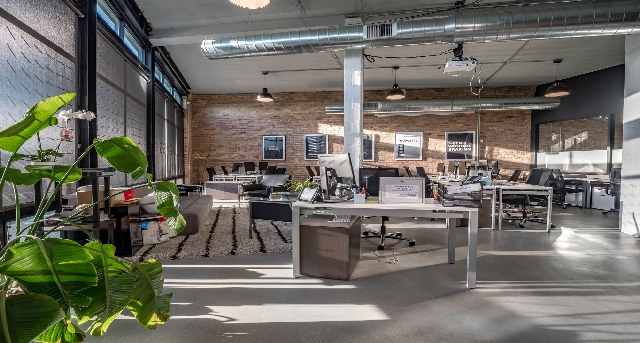 3033 N Clark St, 3033 N Clark St, Chicago, IL 60657 — office space for rent, photo 8