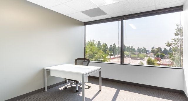Cнять офис 303 North Glenoaks Boulevard_3-1