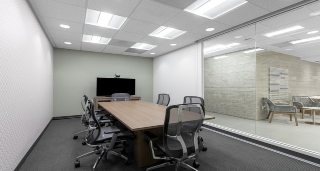 Rent office 303 North Glenoaks Boulevard_7-1
