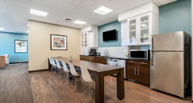 Rent office 3190 South Vaughn Way, Suite 550_4-1