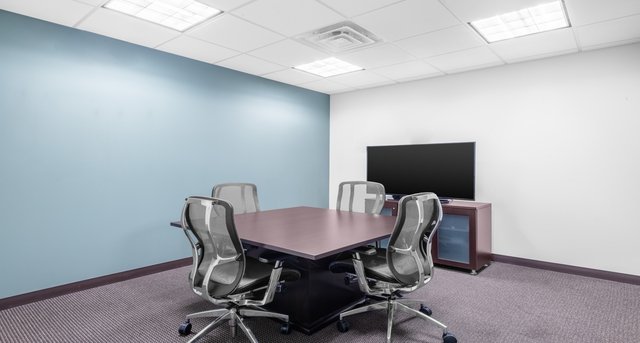 Rent office 3200 Greenfield Road_6-1