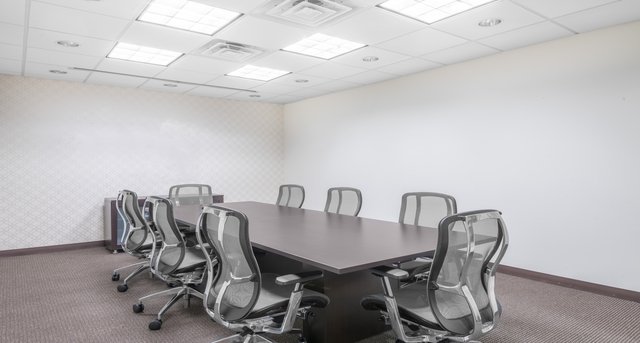 Rent office 3200 Greenfield Road_7-1
