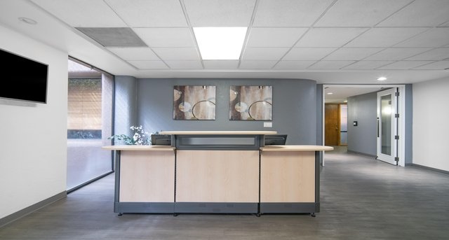 Rent office 3420 East Shea Boulevard_2-1