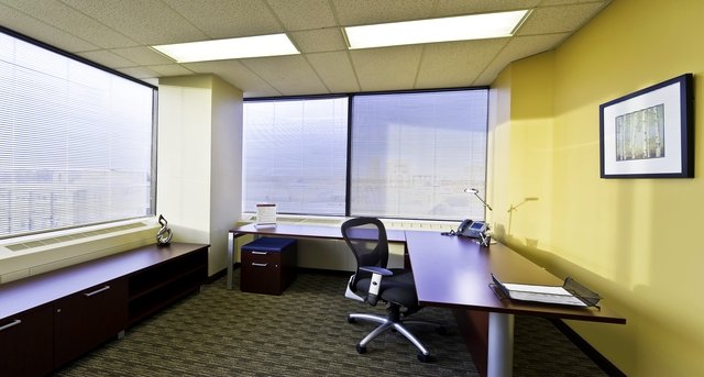 Cнять офис 380 Wellington Street_3-1