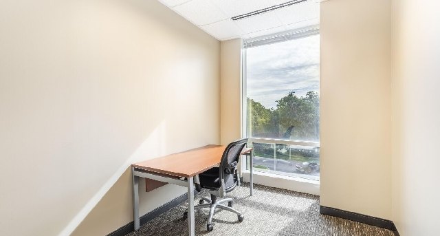 Bureaux à louer 4000 Faber Place Dr, Suite 300_5-1