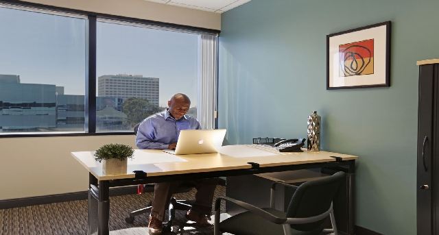 Rent office 400 Continental Blvd_2-1