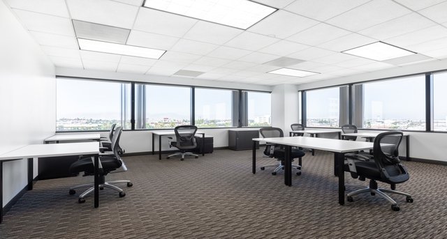 Rent office 400 Continental Boulevard_1-1