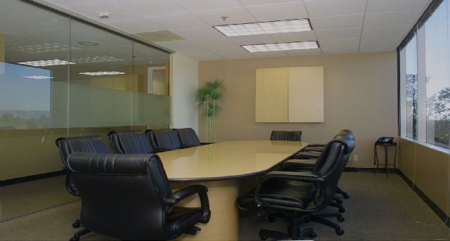 Kantoor te huur 400 Corporate Pointe, Suite 300_1-1