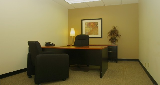Kantoor te huur 400 Corporate Pointe, Suite 300_2-1