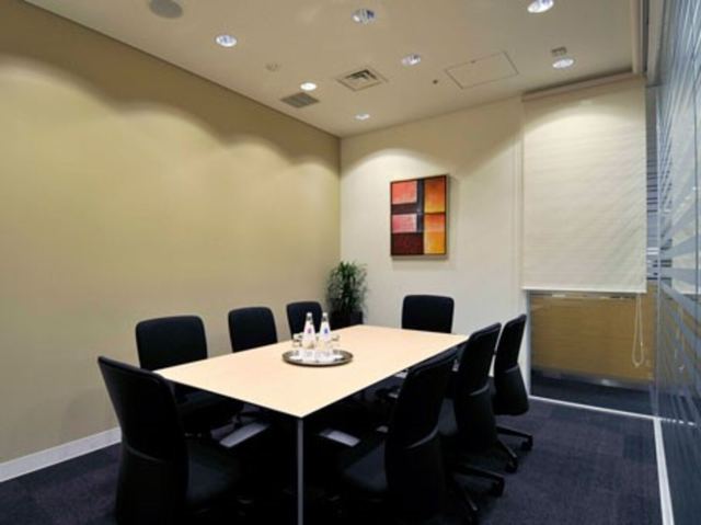 Yurakucho Ekimae Building, Yurakucho Ekimae Building Level 12, Yurakucho 2-7-1, Chiyoda-ku, Tokyo 100-0006 — office space for rent, photo 1