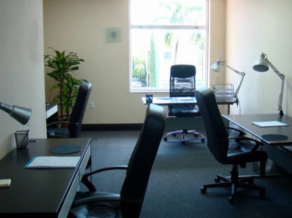 1000 Ponce De Leon blvd, Coral Gables, Fl, 1000 Ponce De Leon blvd, Coral Gables, Fl, Miami, FL 33134 — office space for rent, photo 2